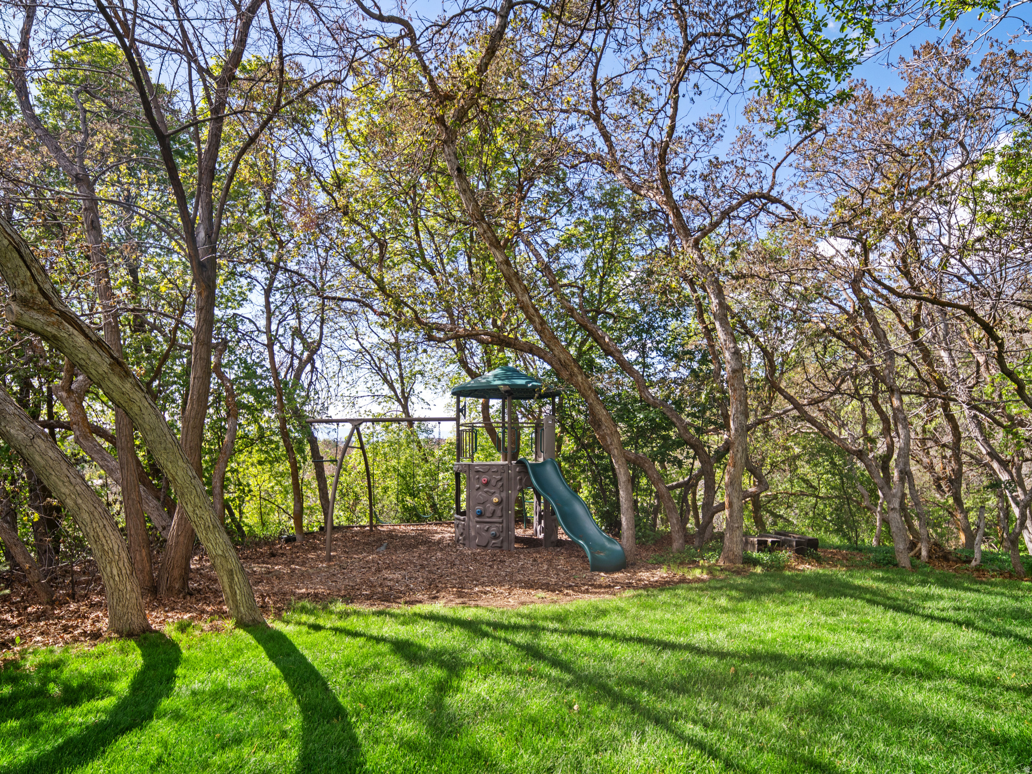 main property photo 90