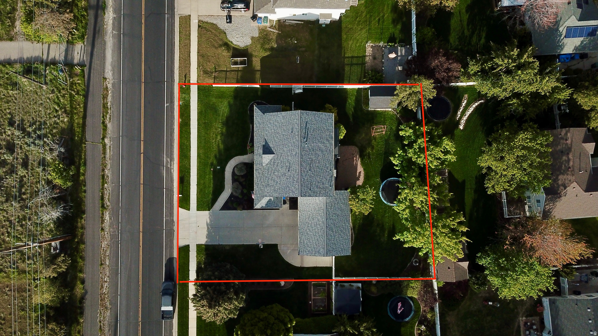 main property photo 28
