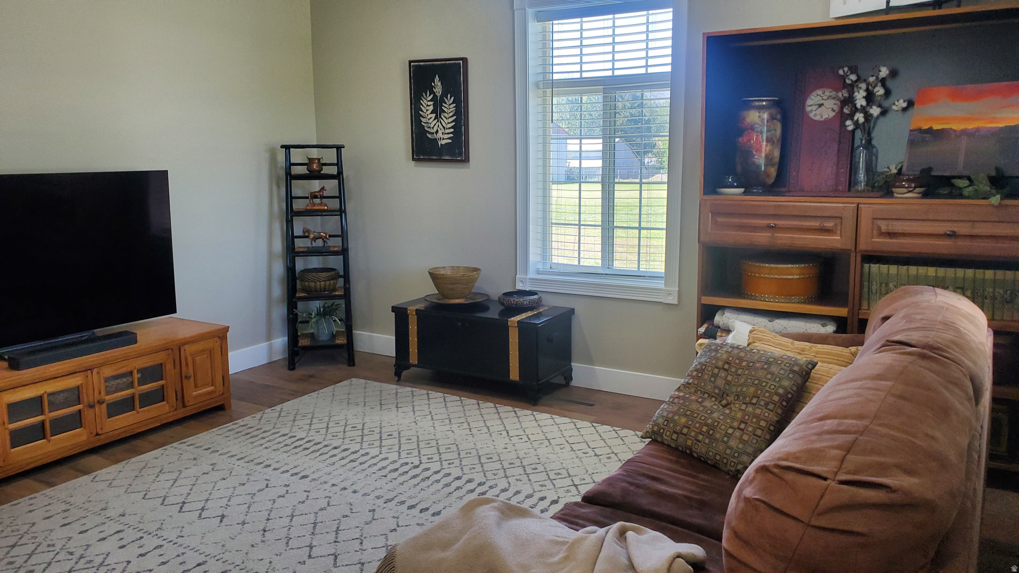 main property photo 54