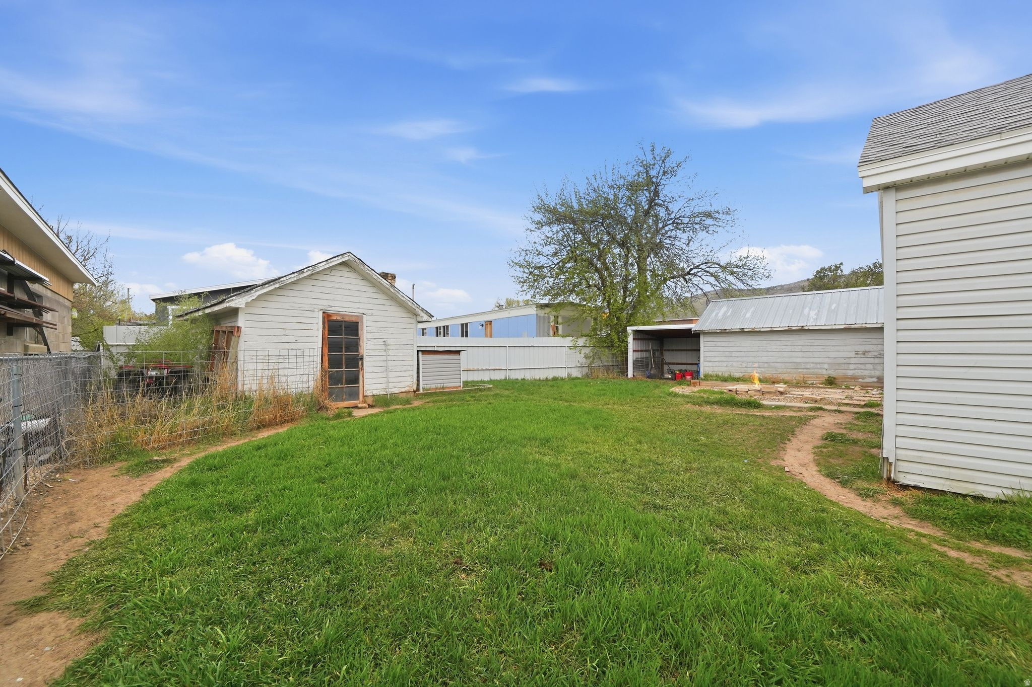 main property photo 18