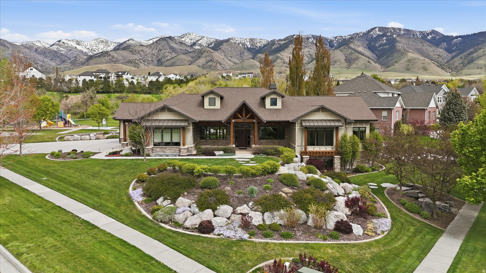 main property photo 0