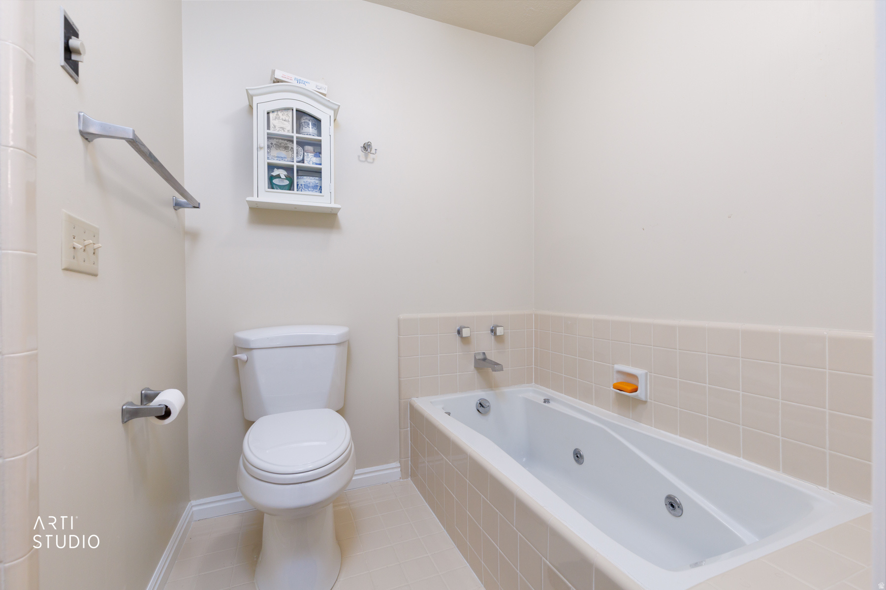 main property photo 25