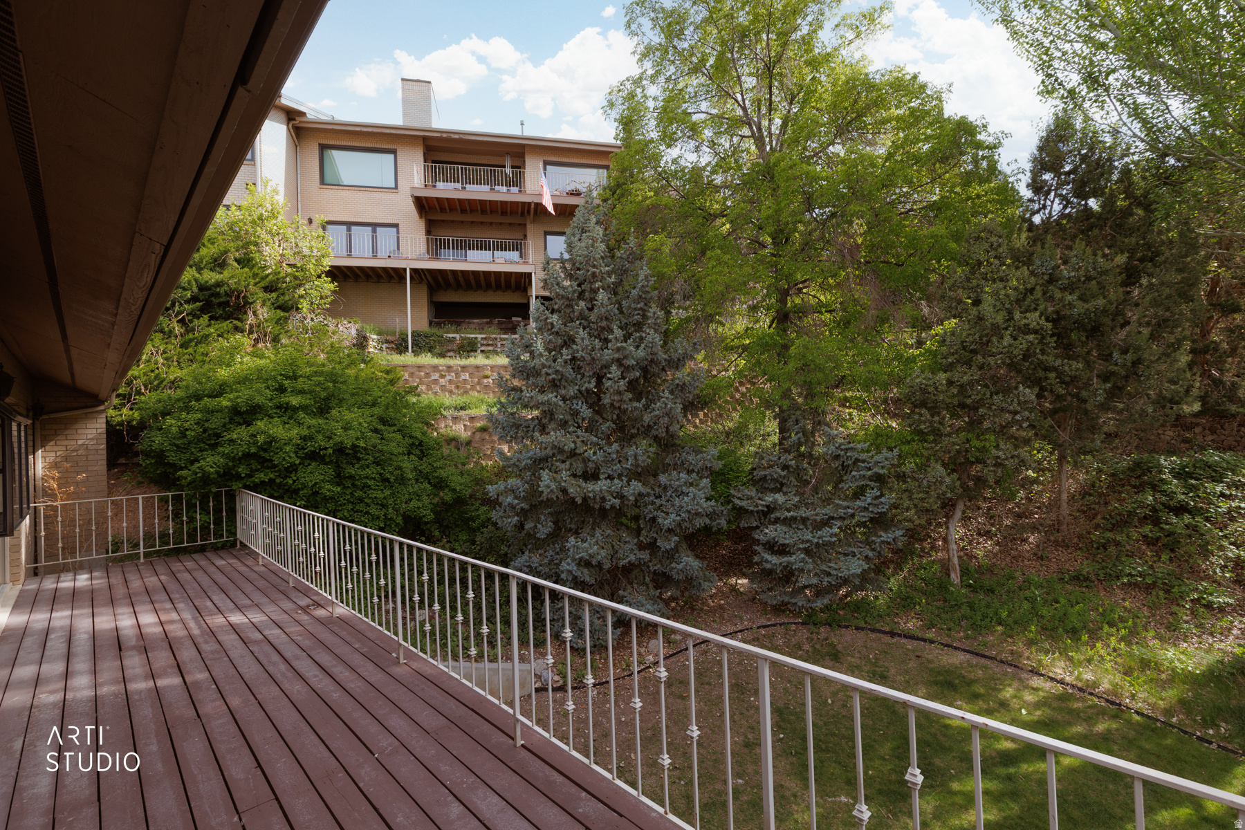 main property photo 34