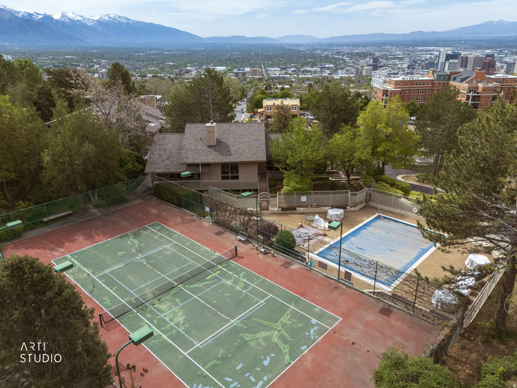 main property photo 50