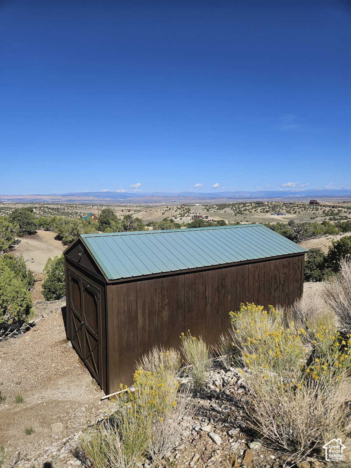 main property photo 45
