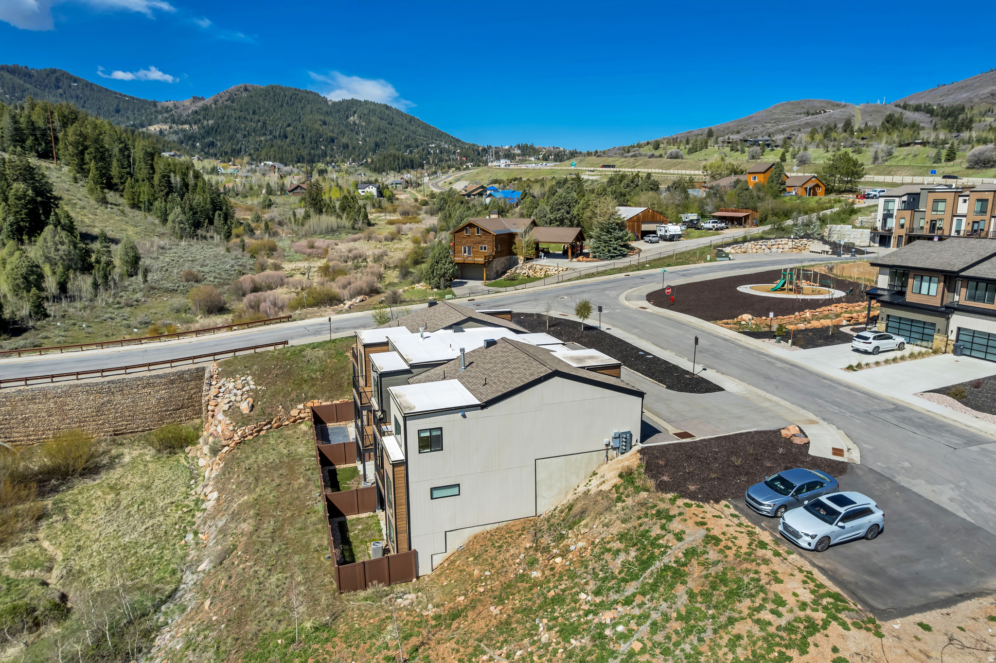 main property photo 35