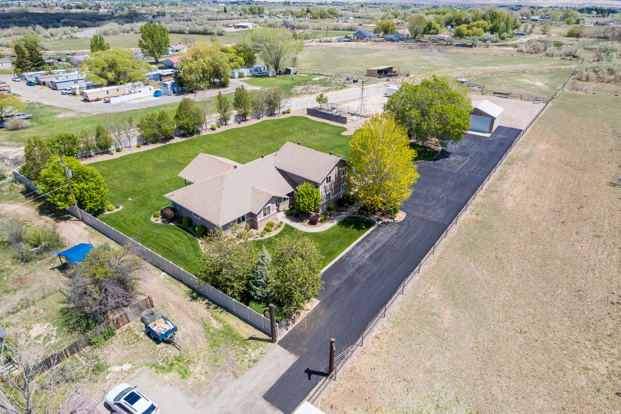 main property photo 43