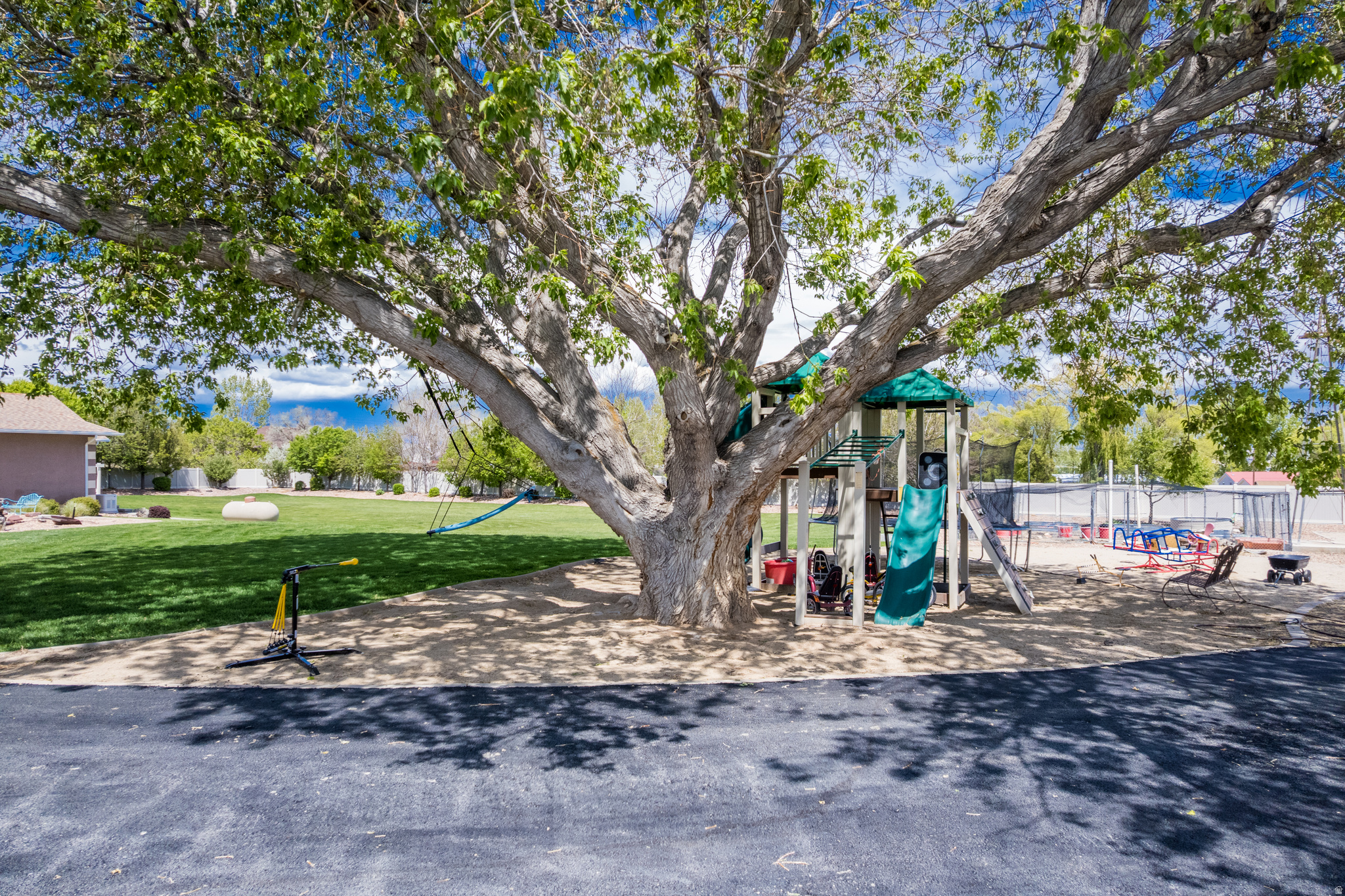 main property photo 54