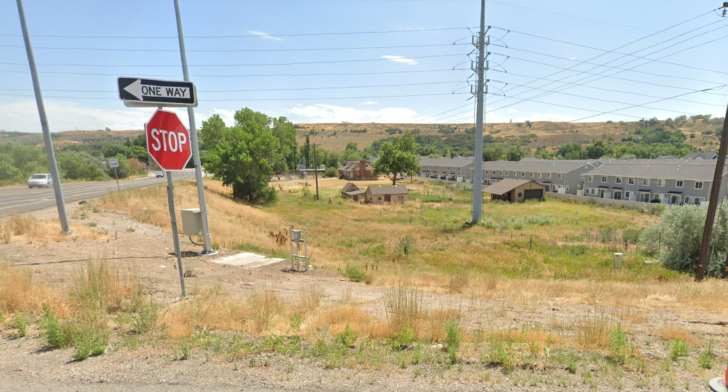 main property photo 12