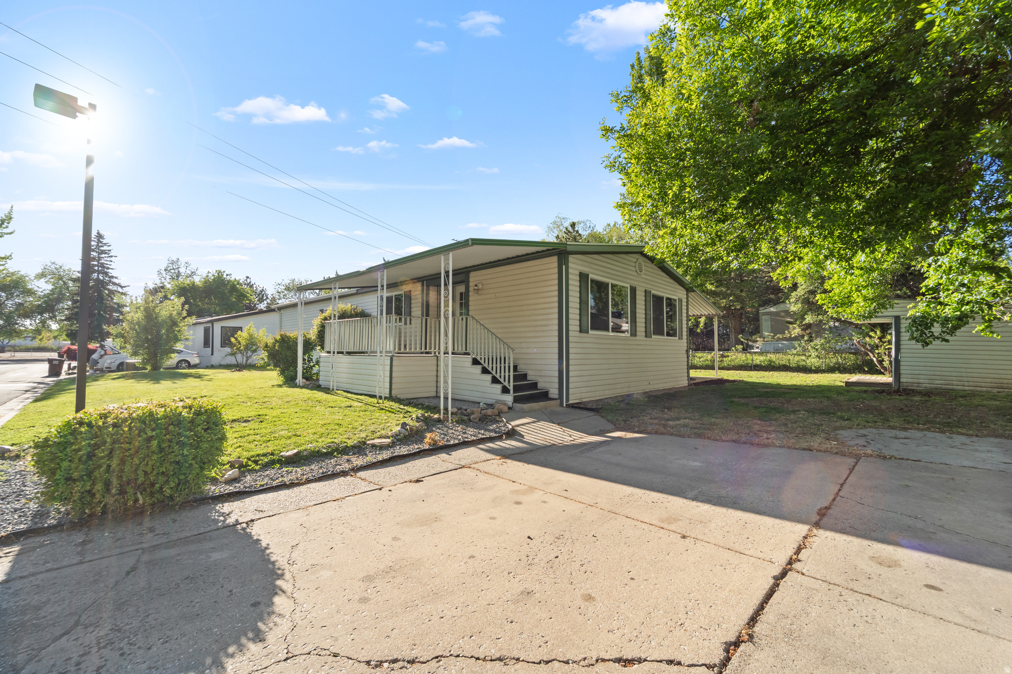 main property photo 27