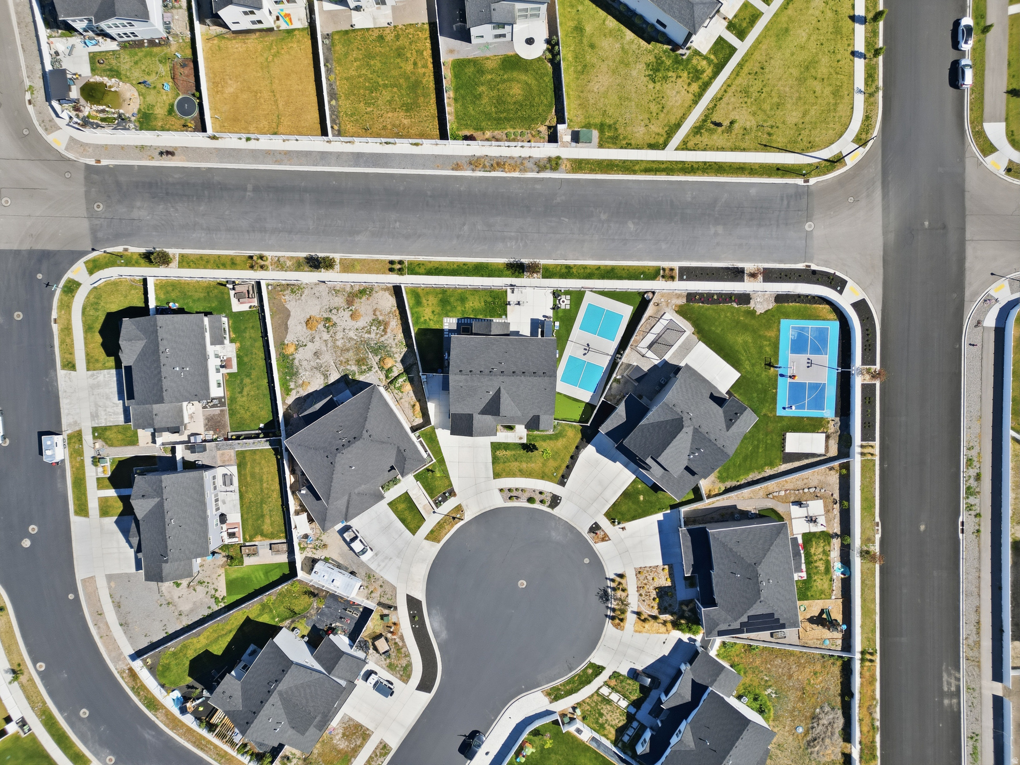 main property photo 28