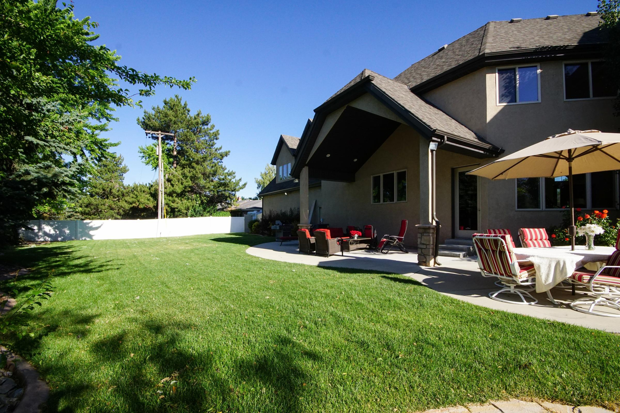 main property photo 67