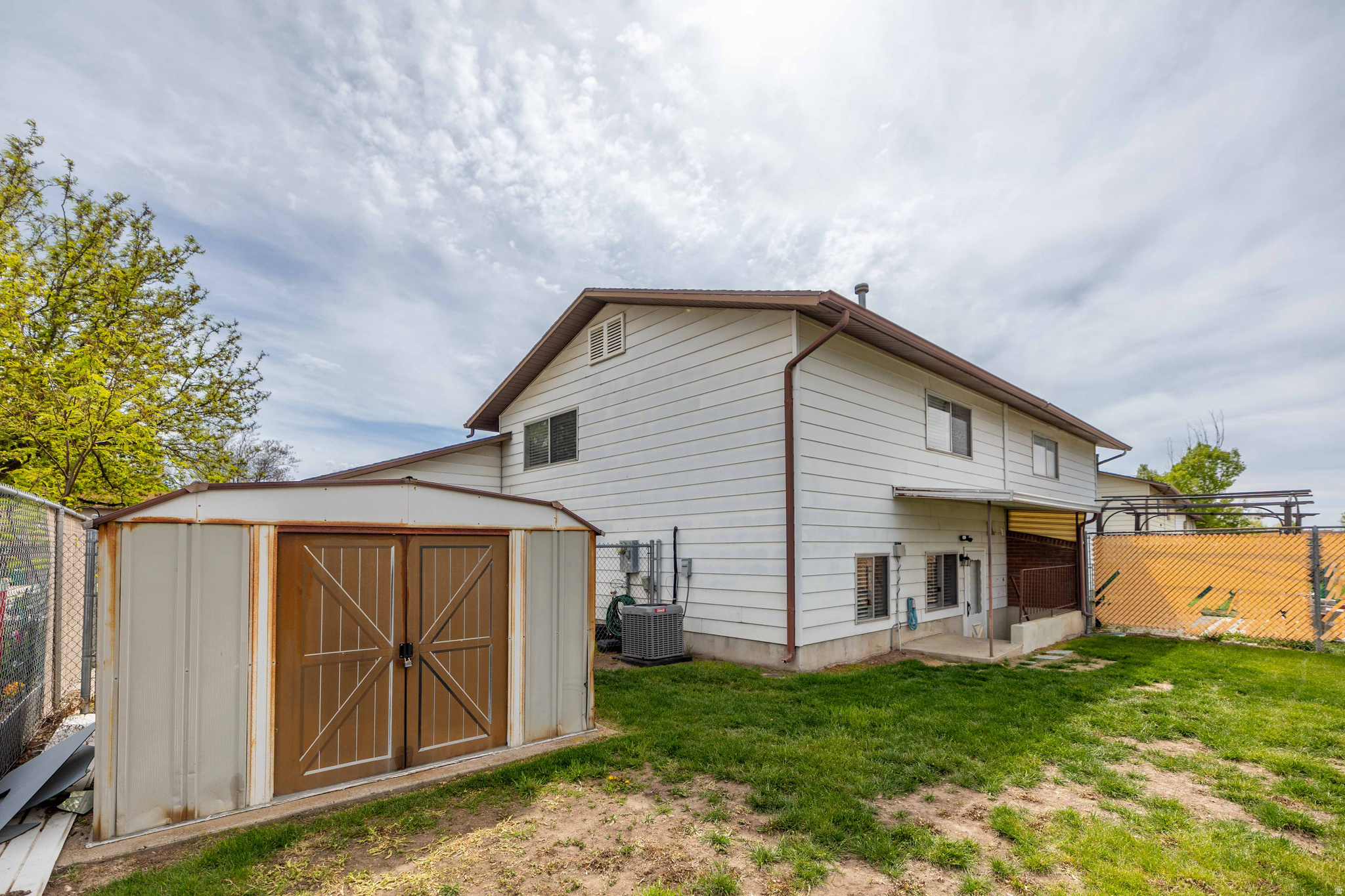 main property photo 16