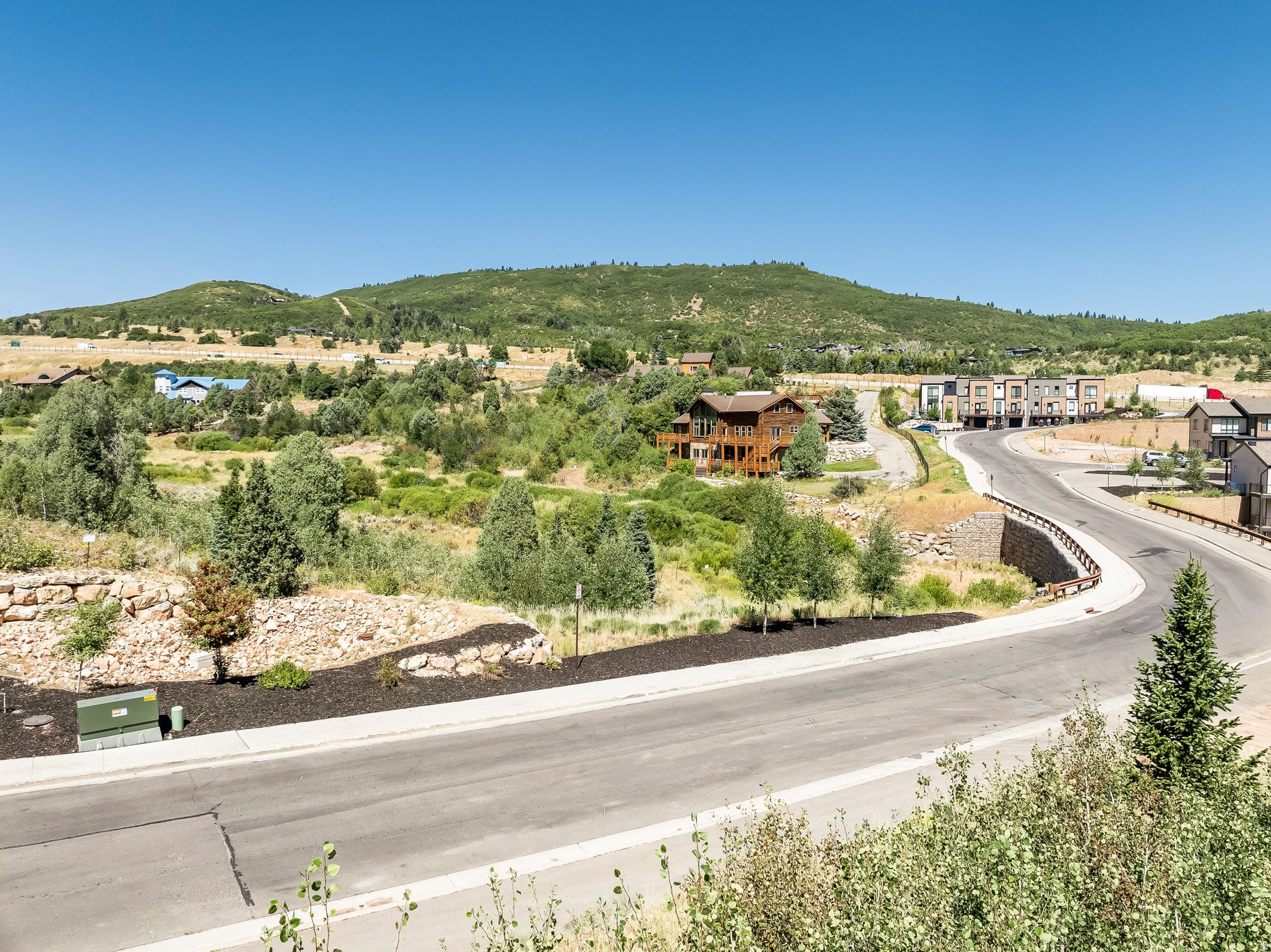main property photo 18