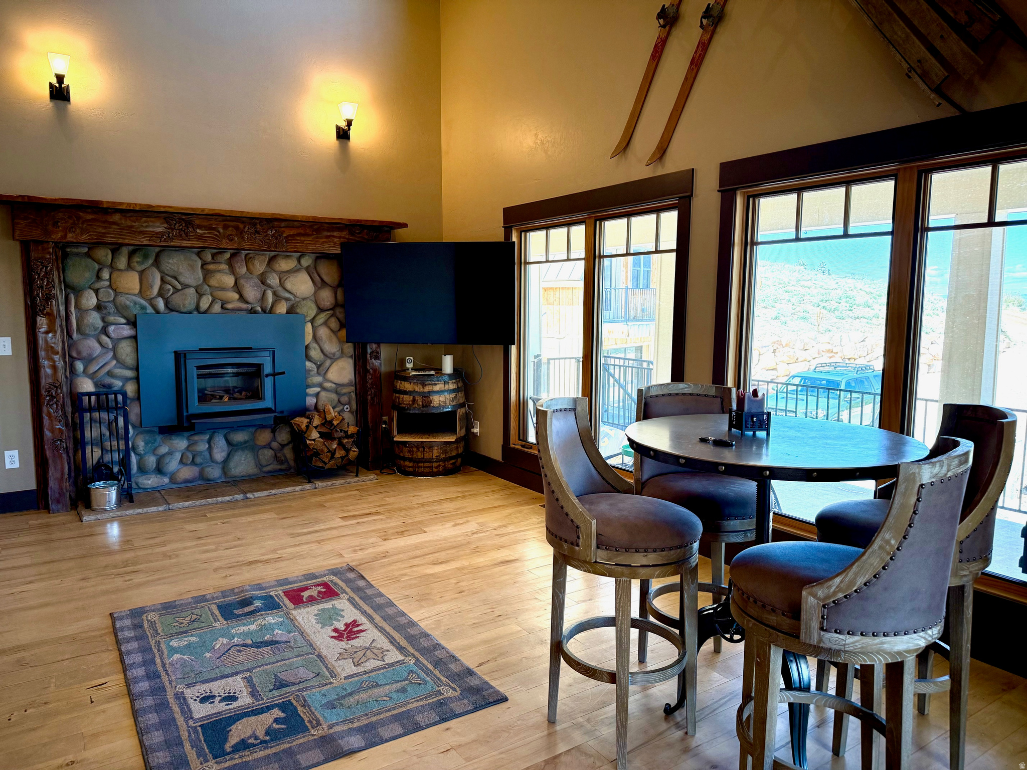 main property photo 19