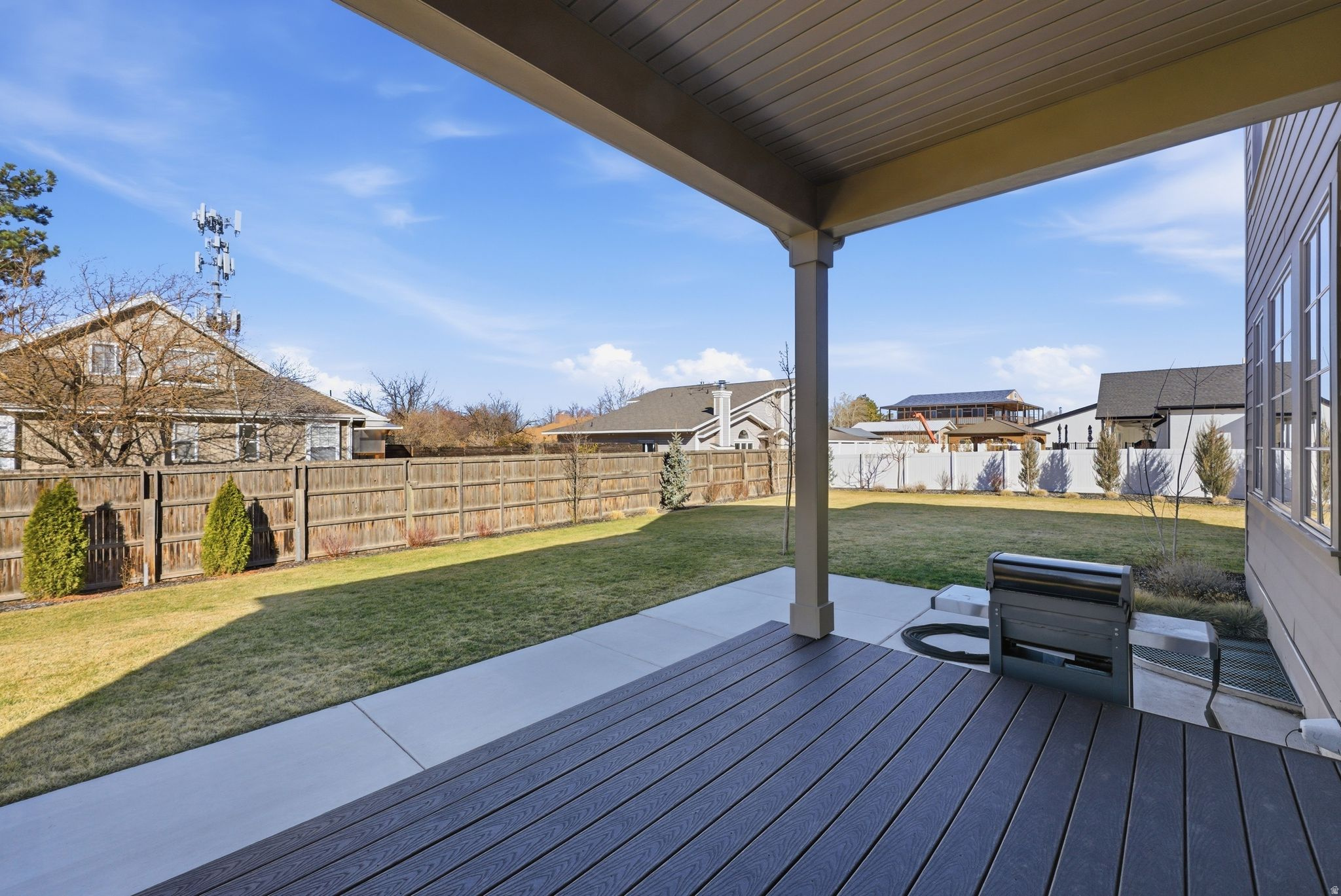 main property photo 37