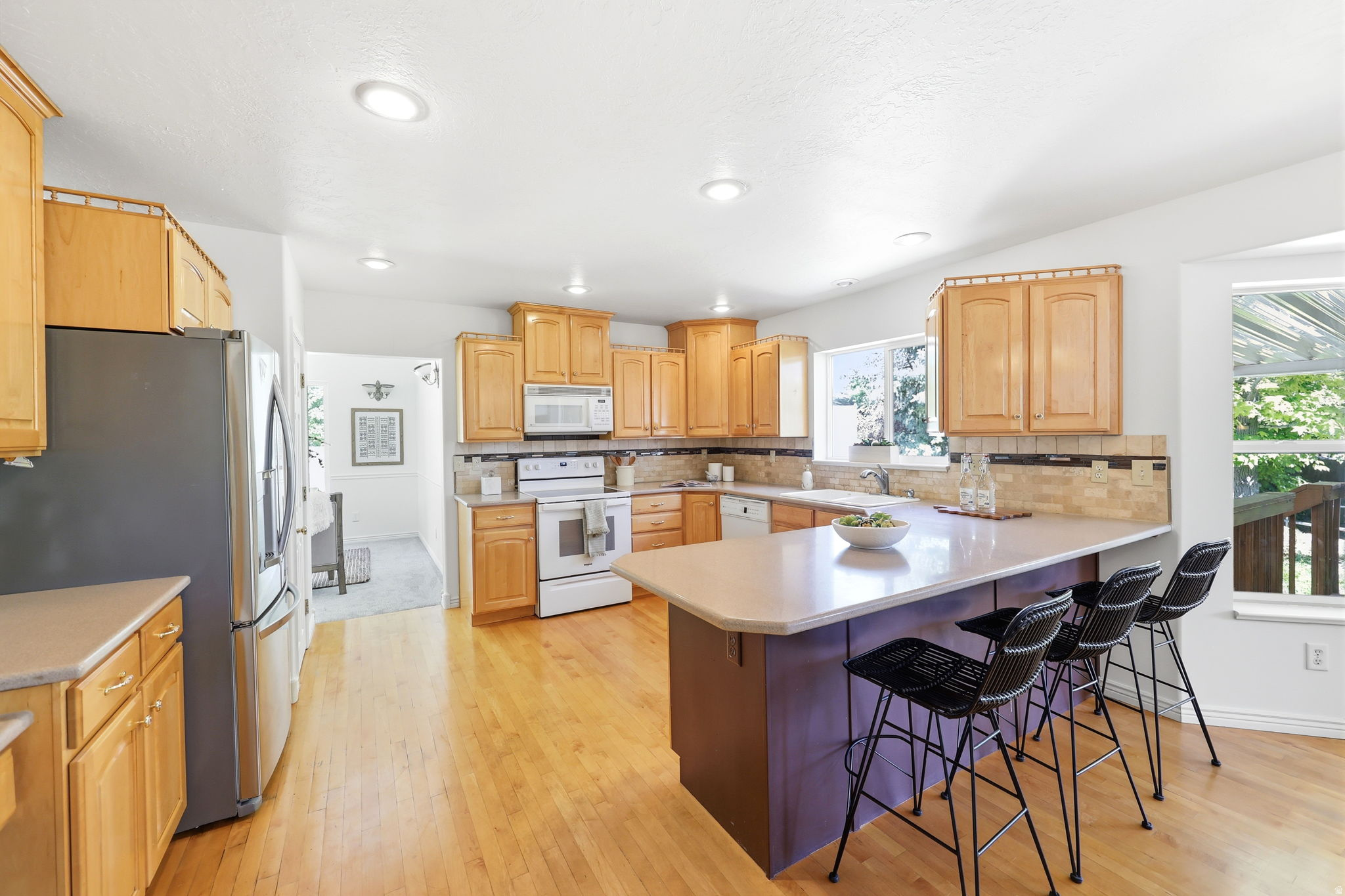 main property photo 6