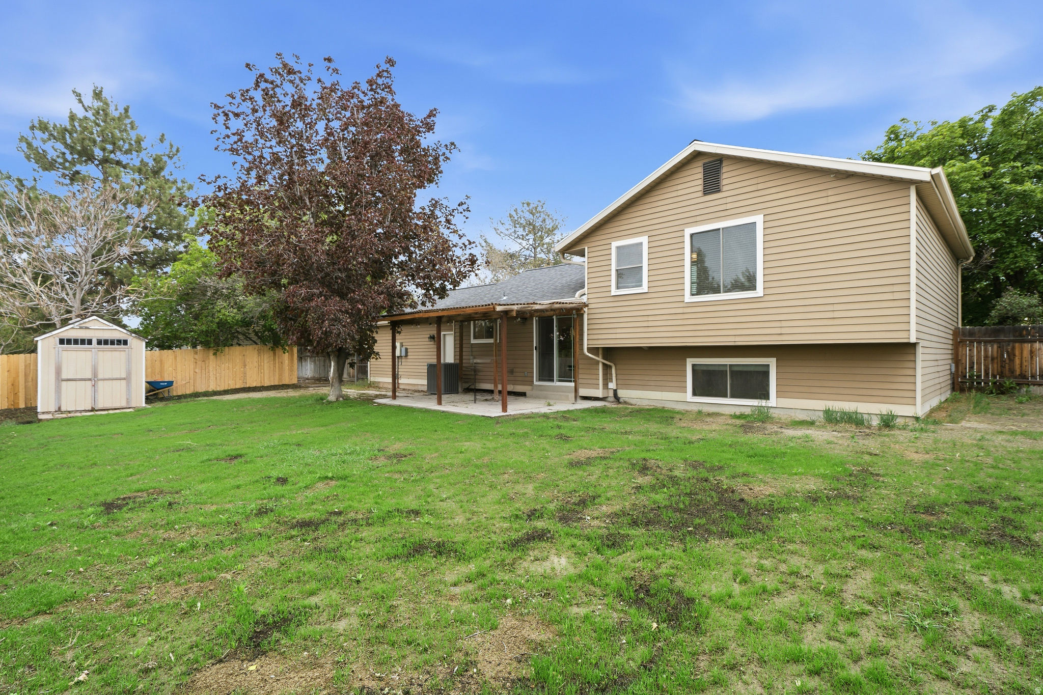 main property photo 24