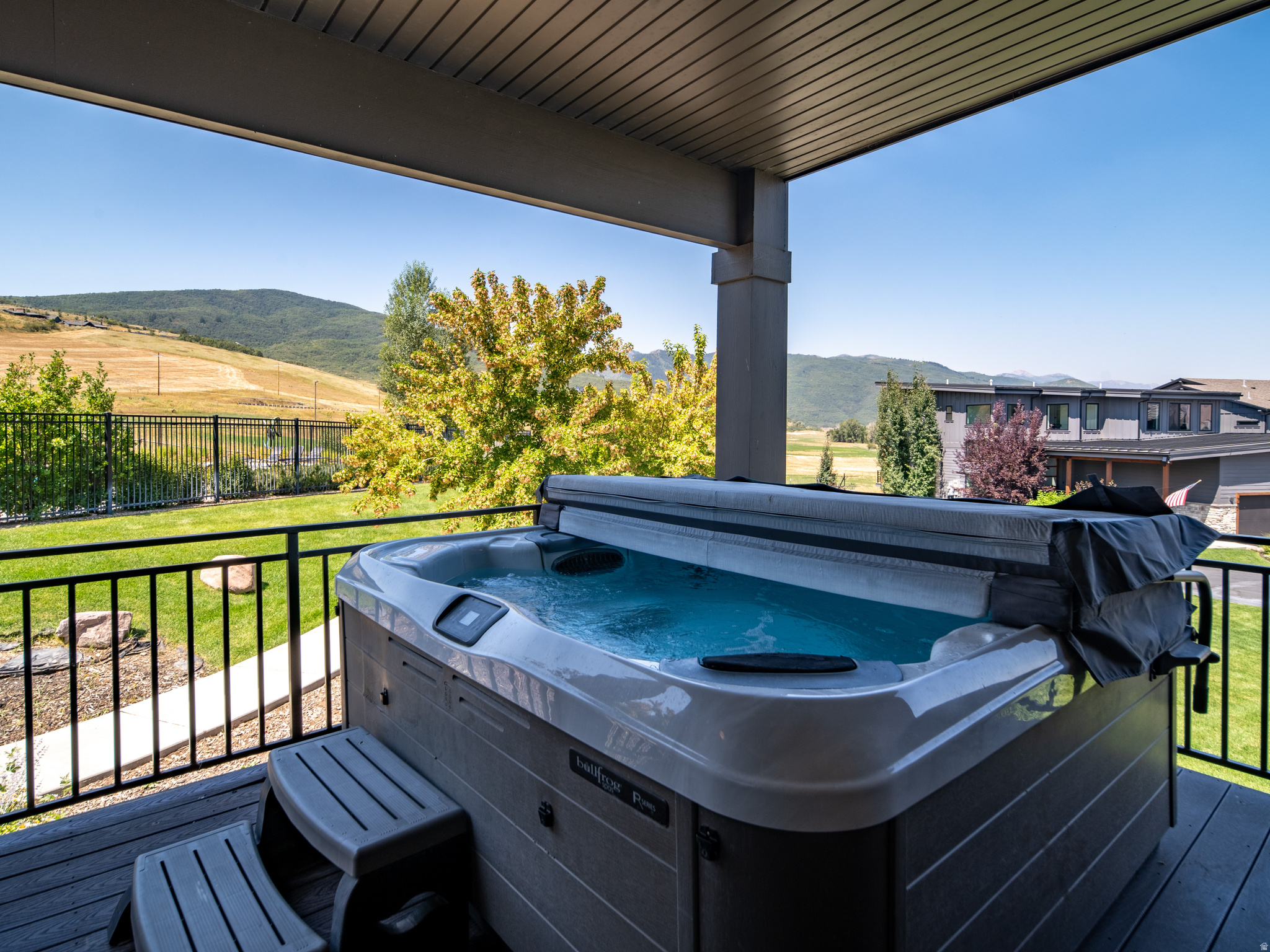 main property photo 14