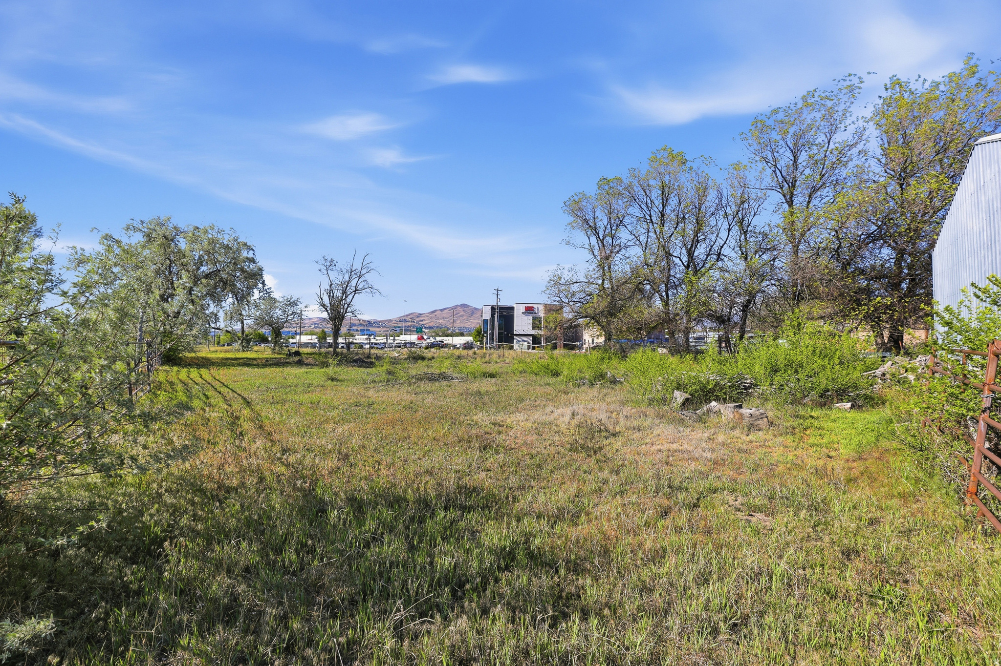 main property photo 16