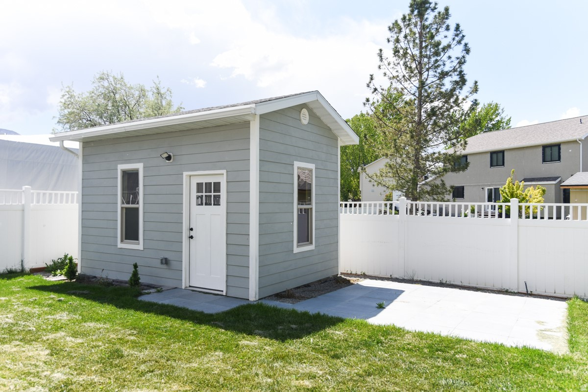 main property photo 71