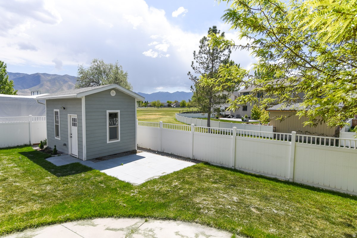 main property photo 81