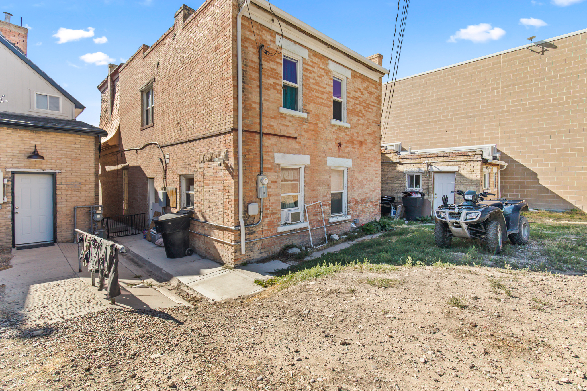 main property photo 12