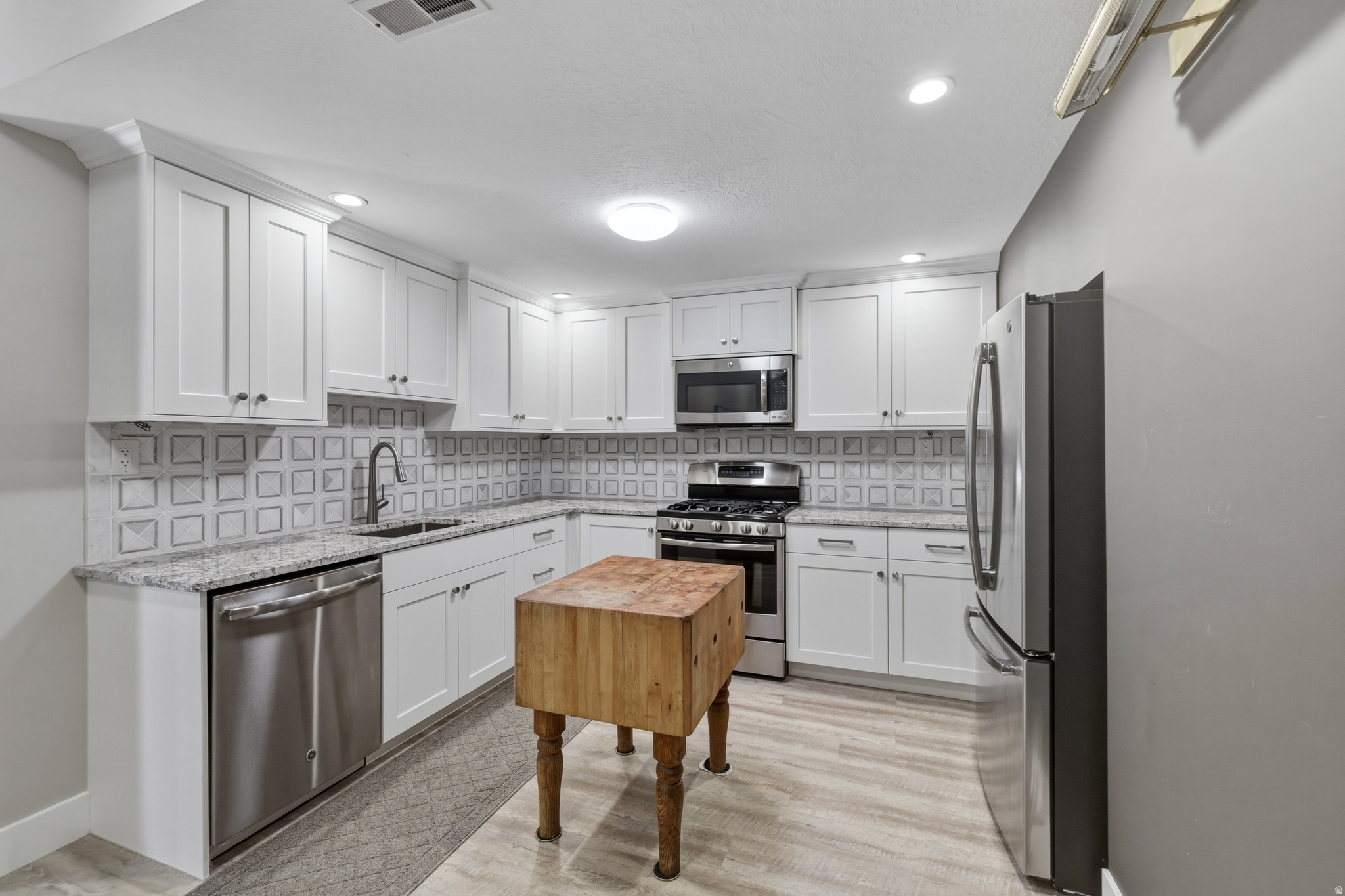 main property photo 73