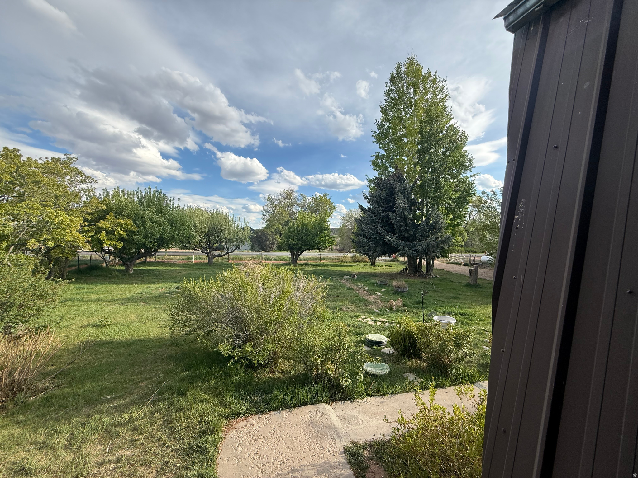main property photo 31