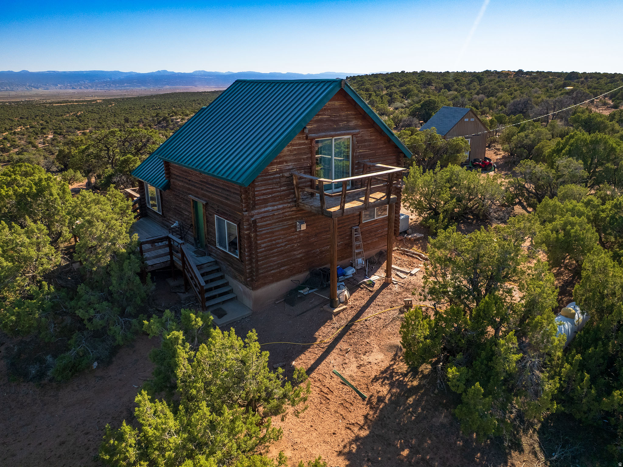 main property photo 25