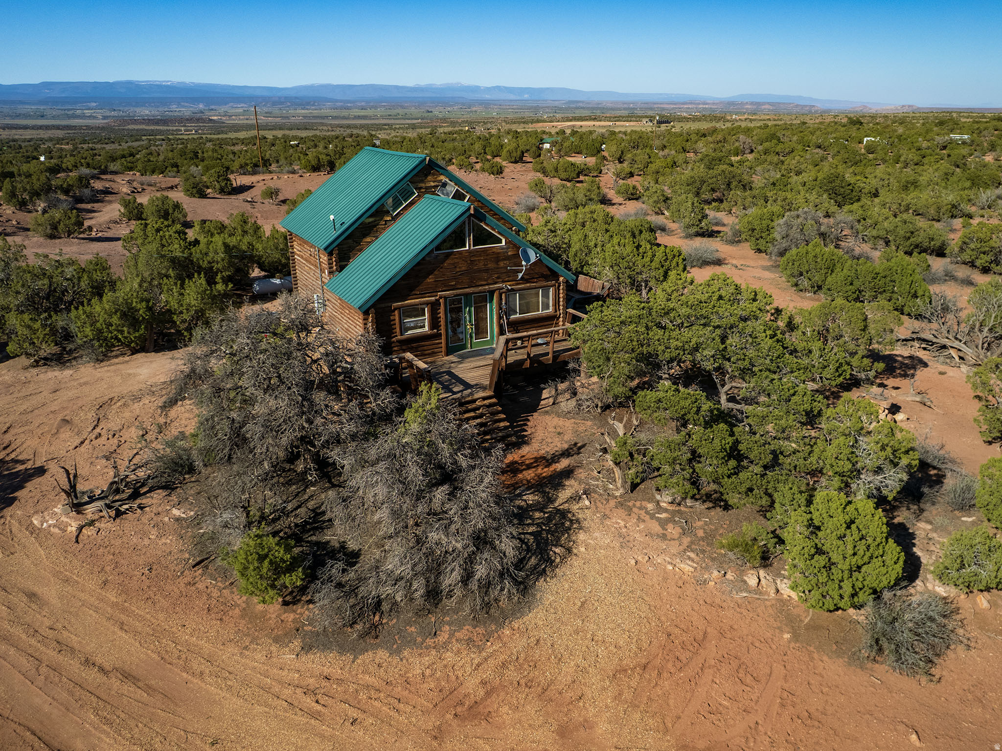 main property photo 27