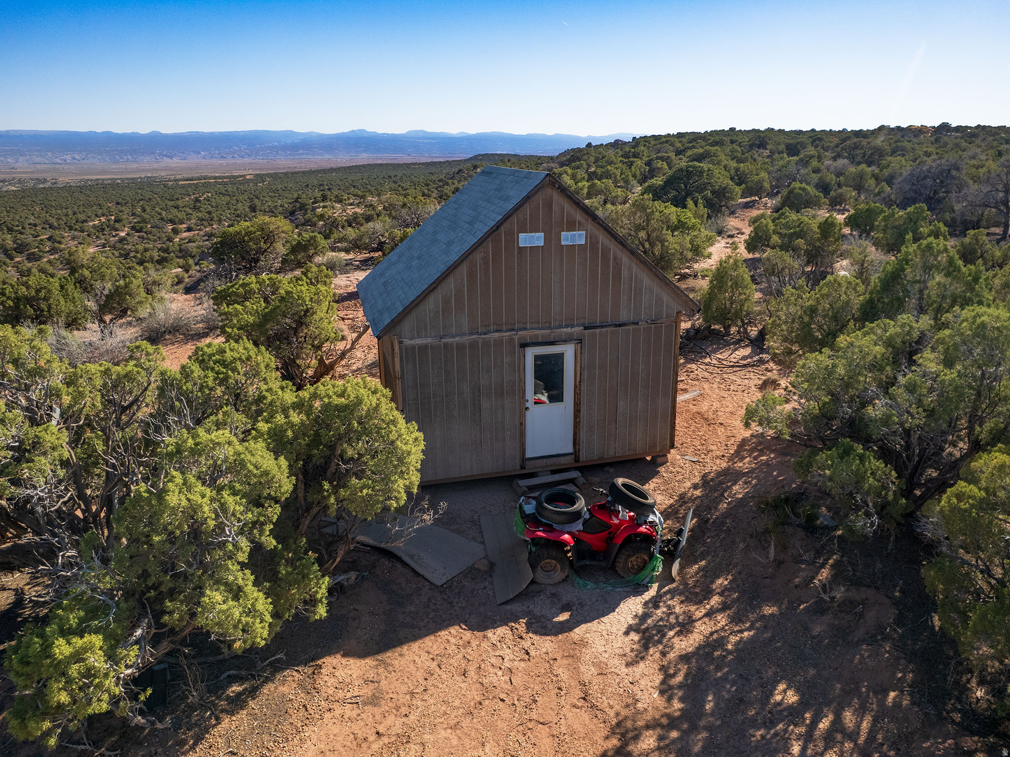 main property photo 29