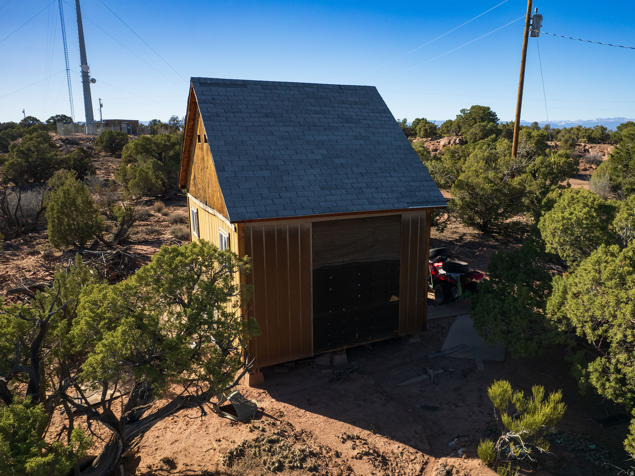 main property photo 31
