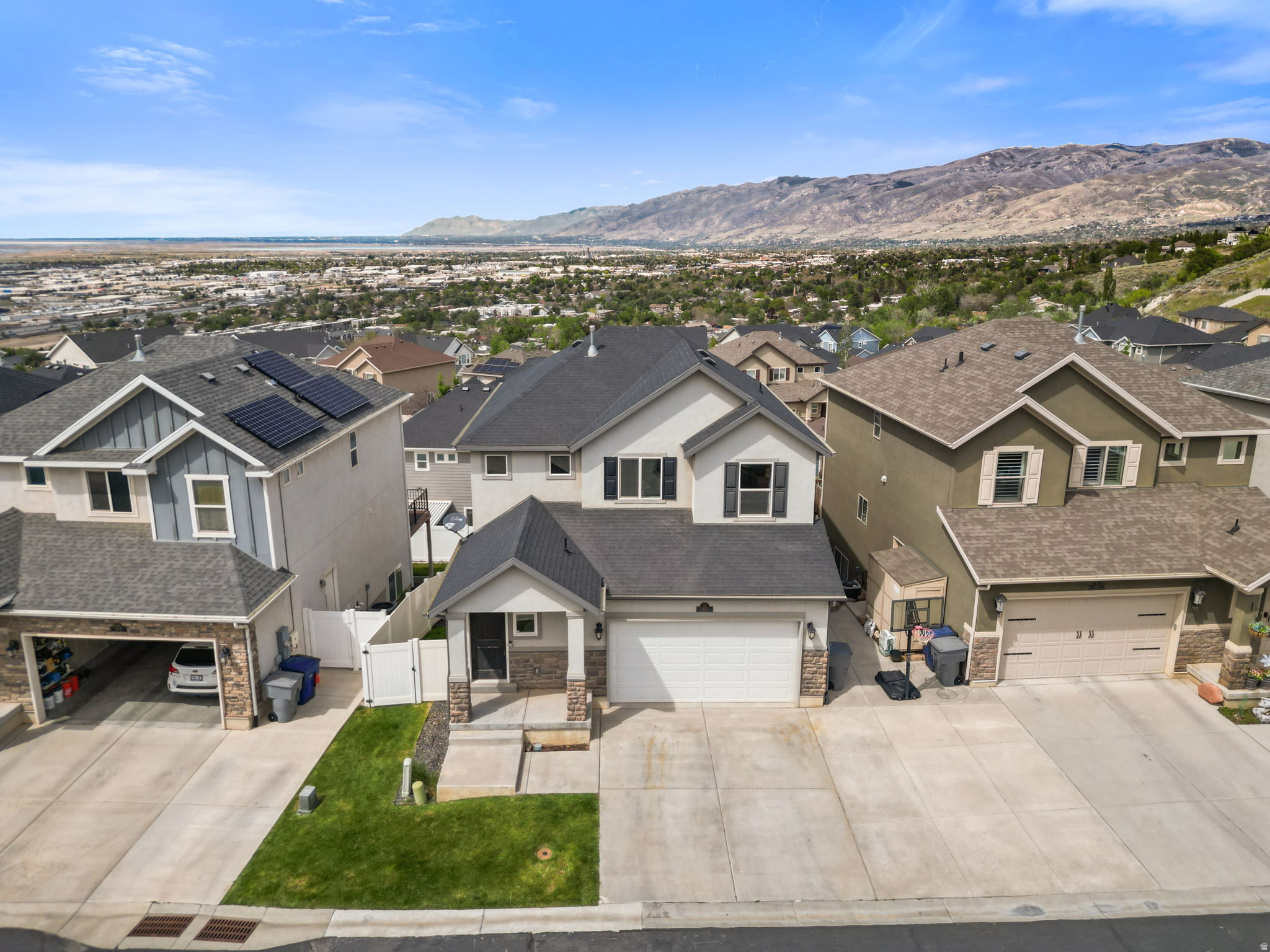 main property photo 25