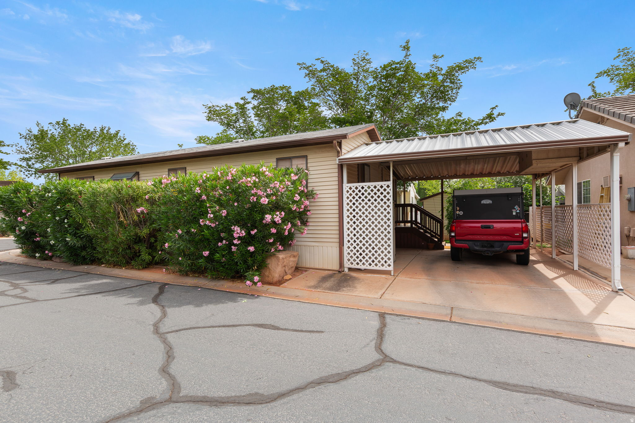 main property photo 18