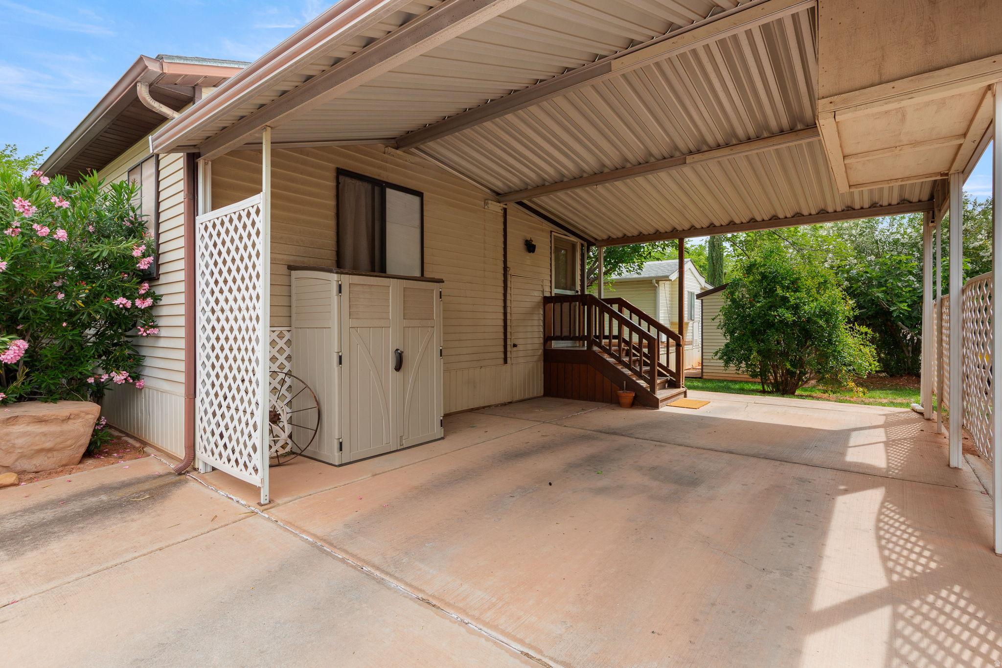 main property photo 19