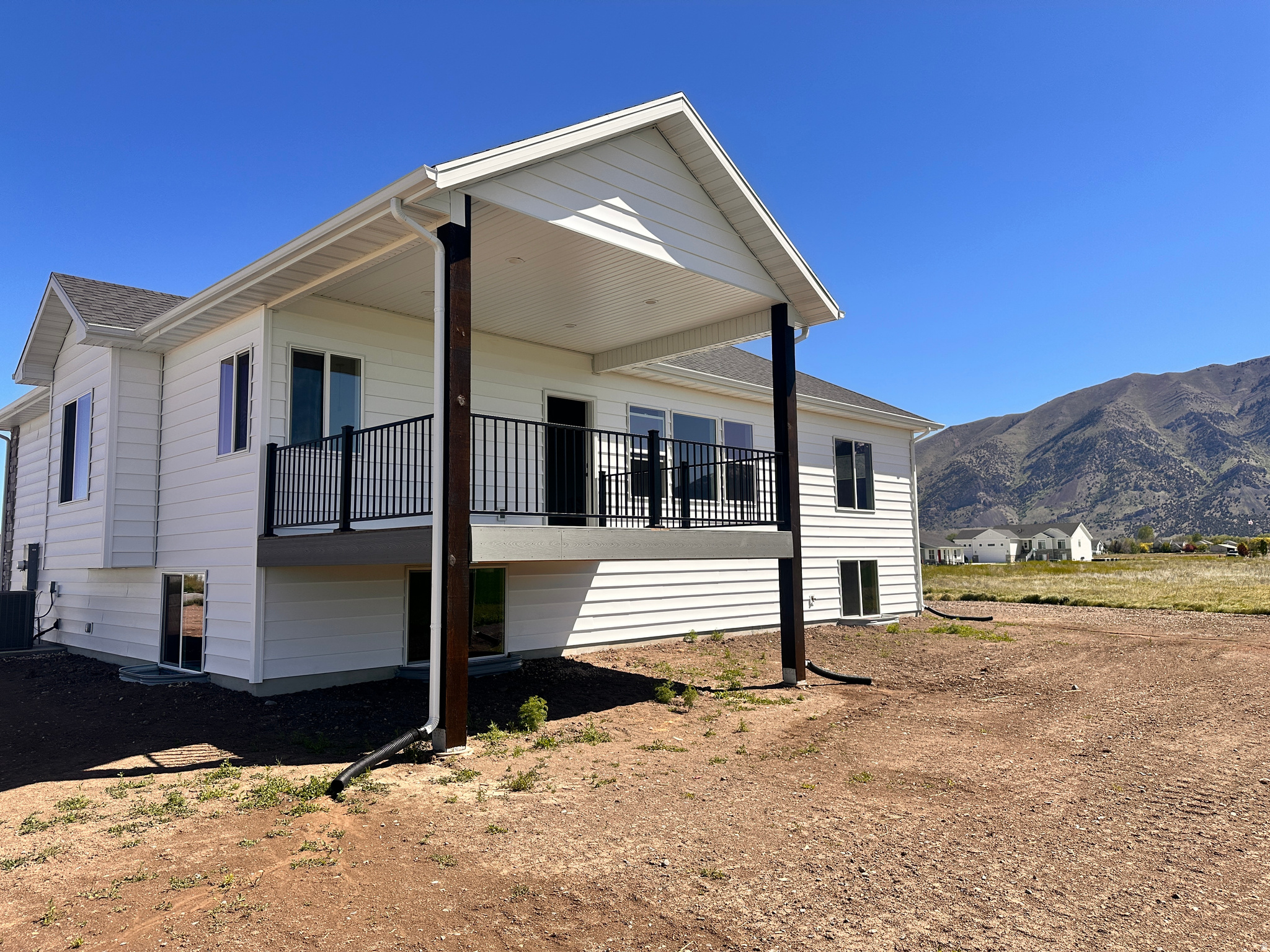 main property photo 22
