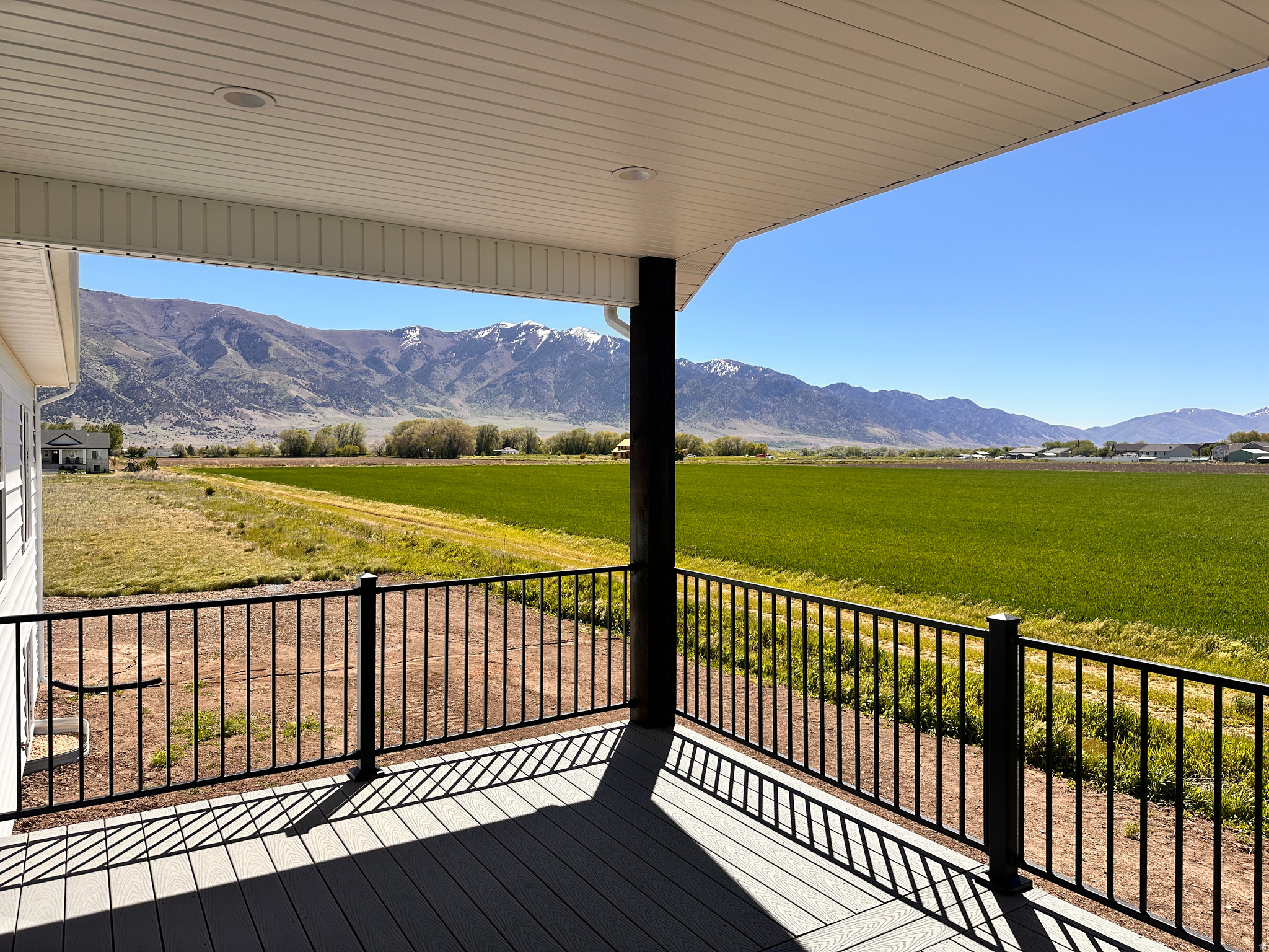 main property photo 8