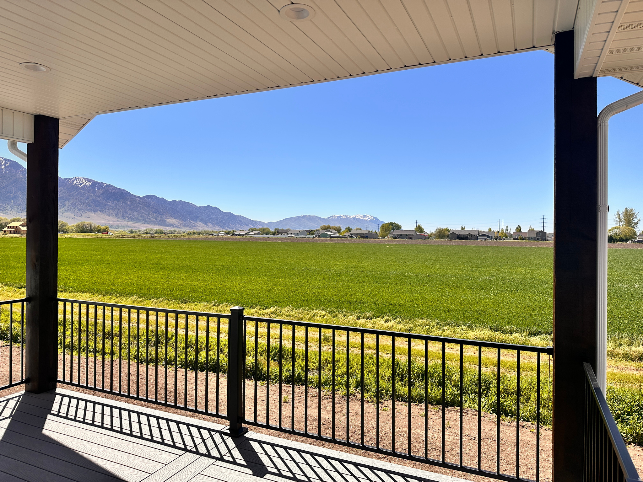 main property photo 9