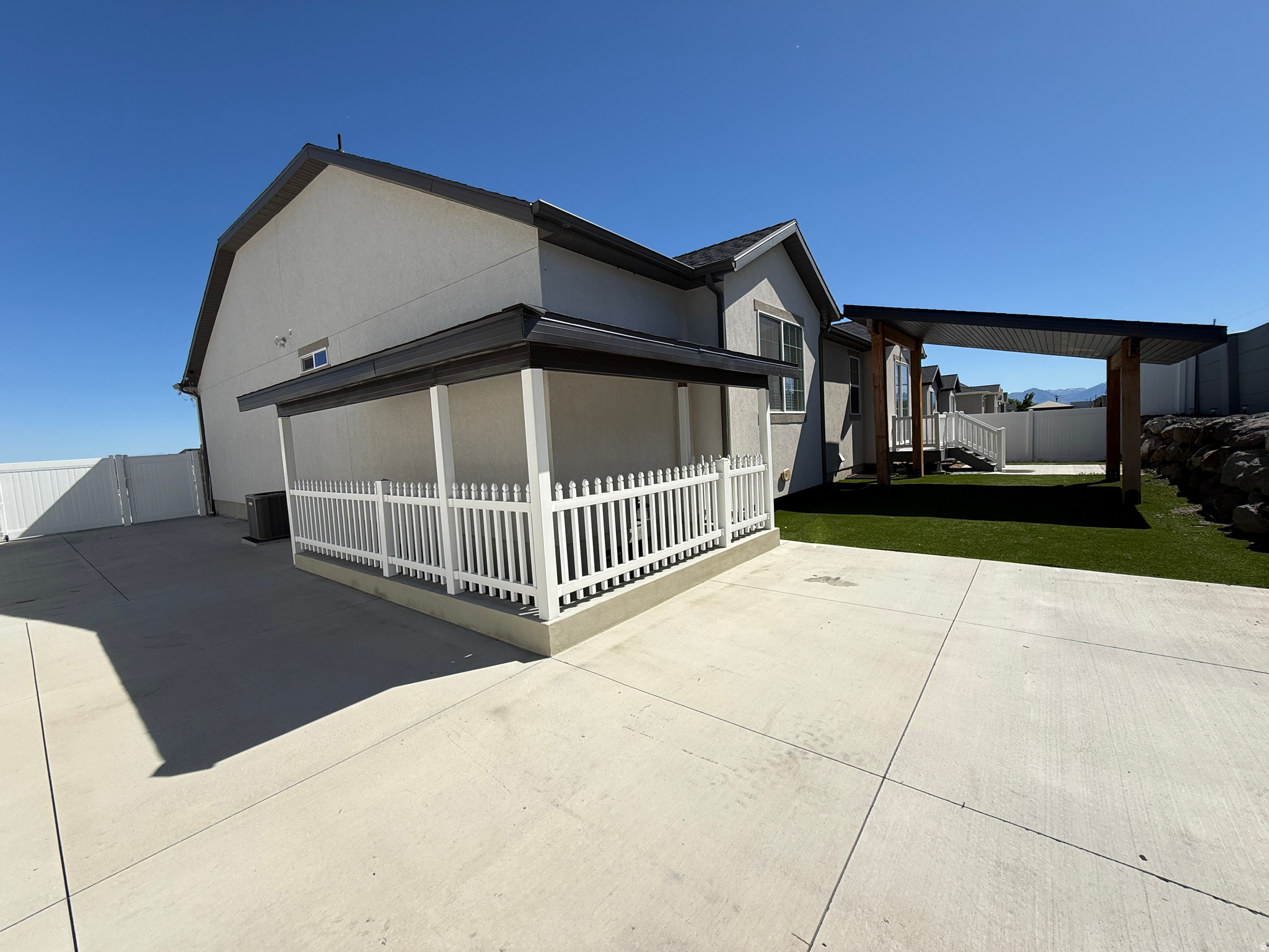 main property photo 39