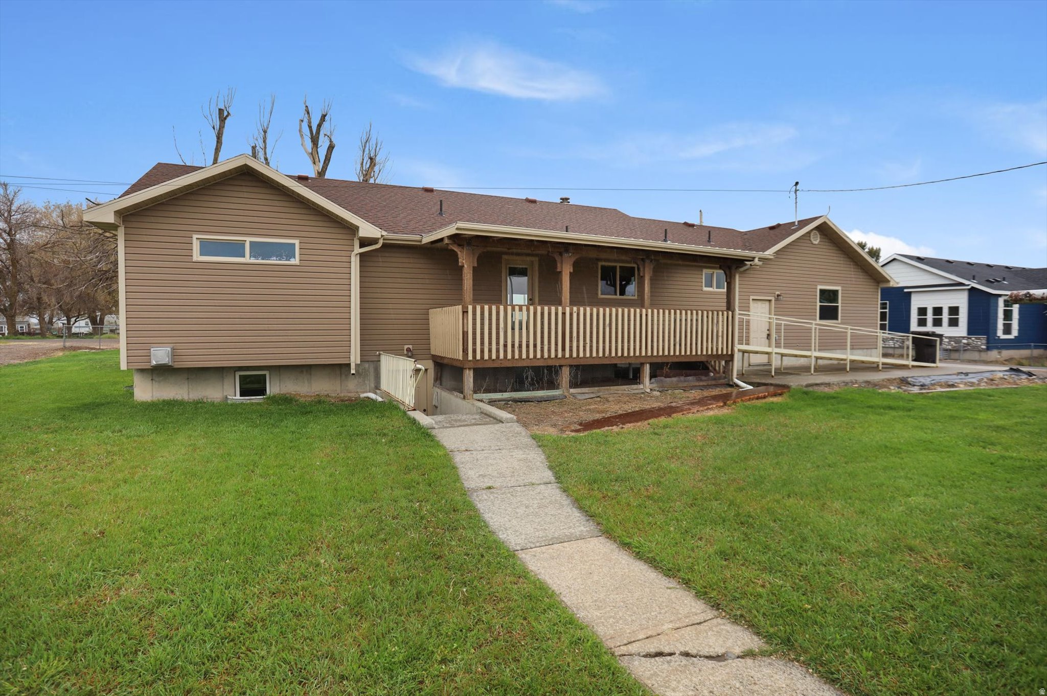 main property photo 24