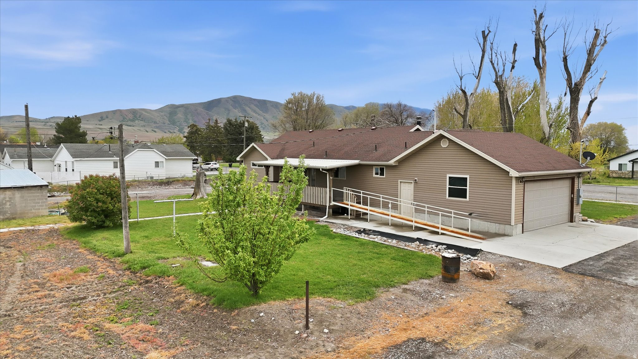 main property photo 29