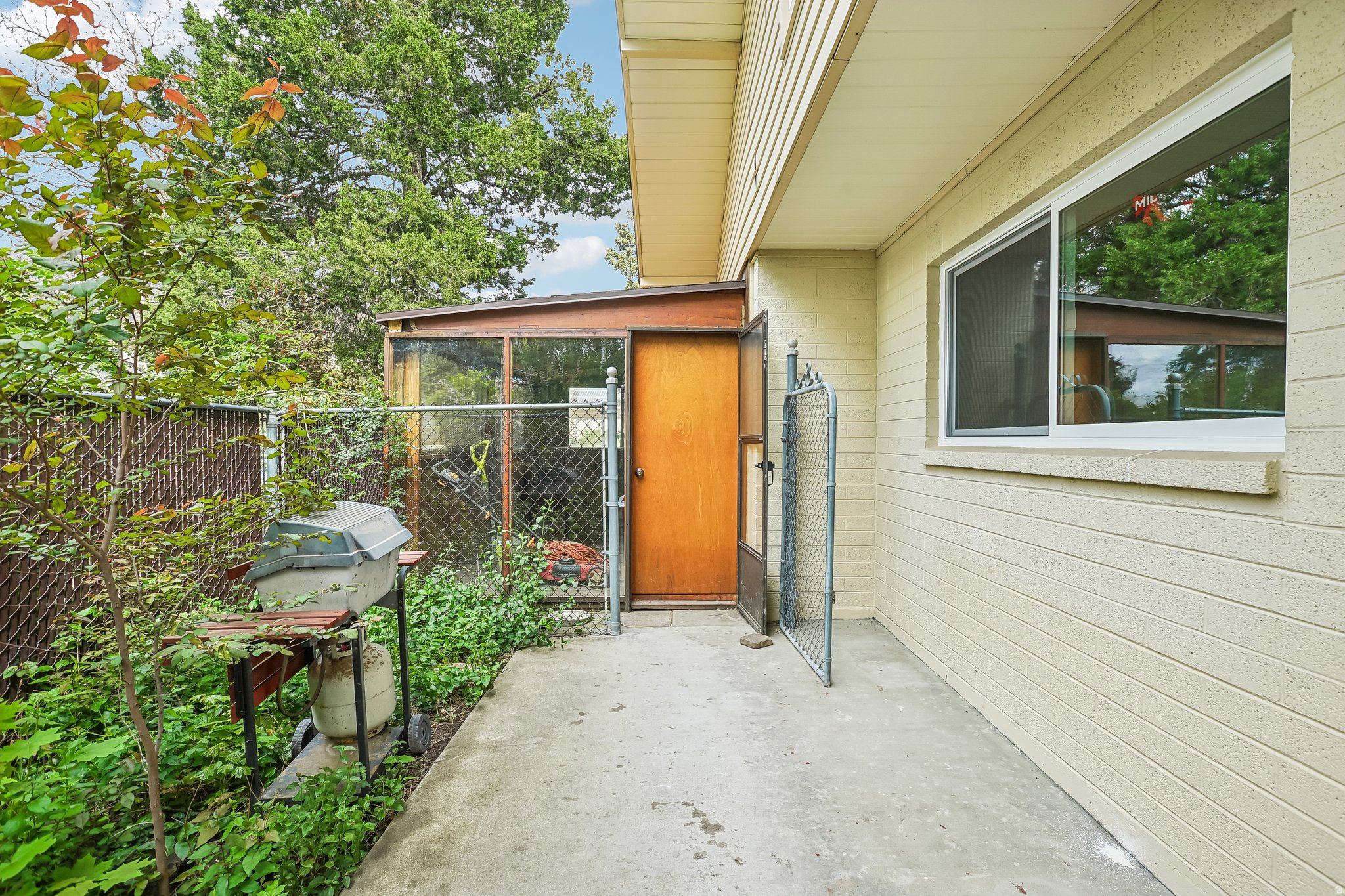 main property photo 60