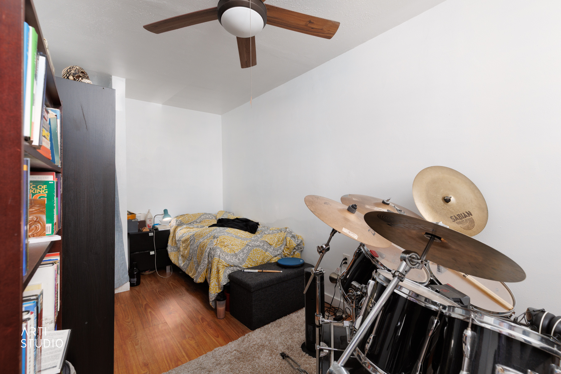 main property photo 16