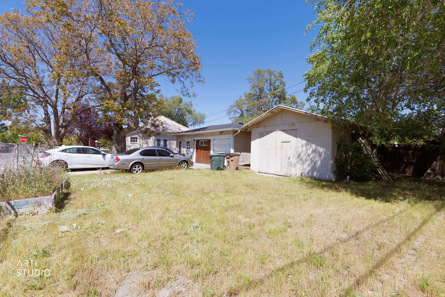 main property photo 25
