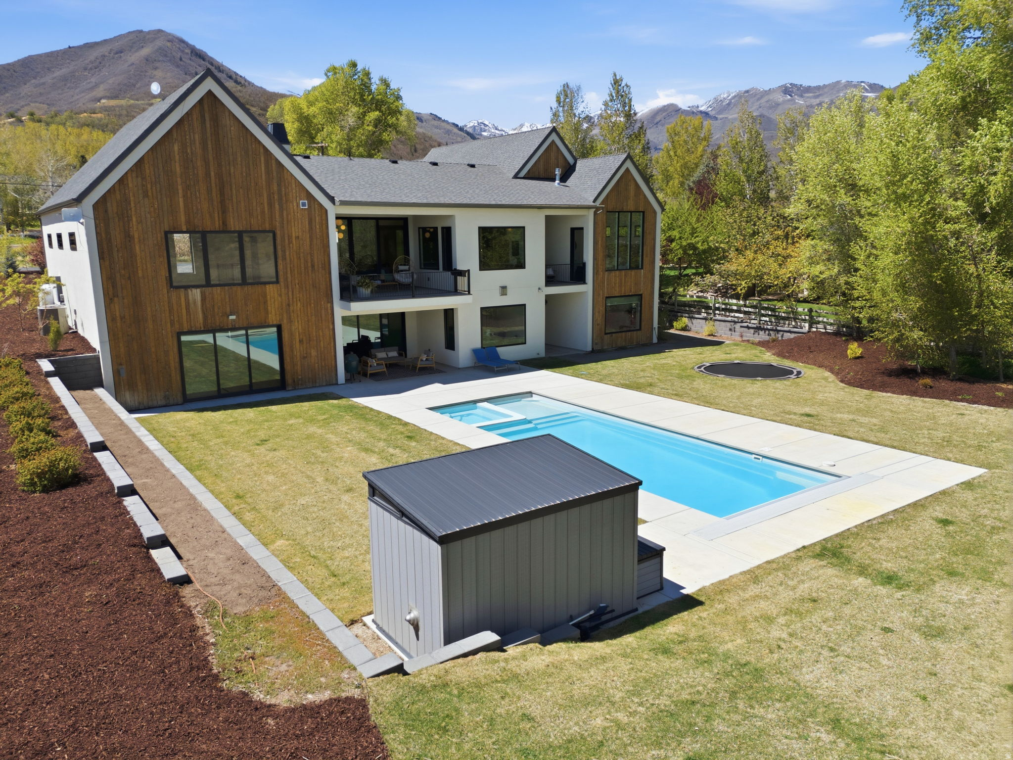 main property photo 54
