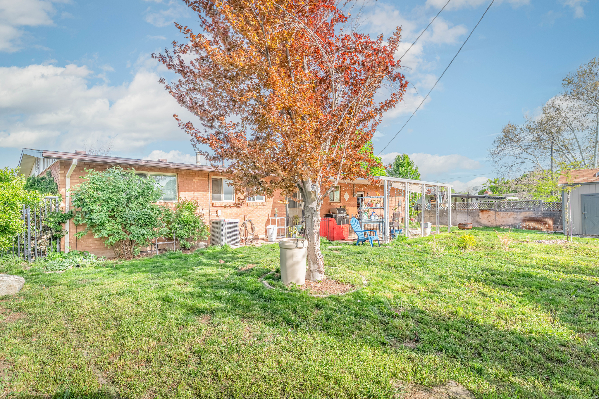 main property photo 16