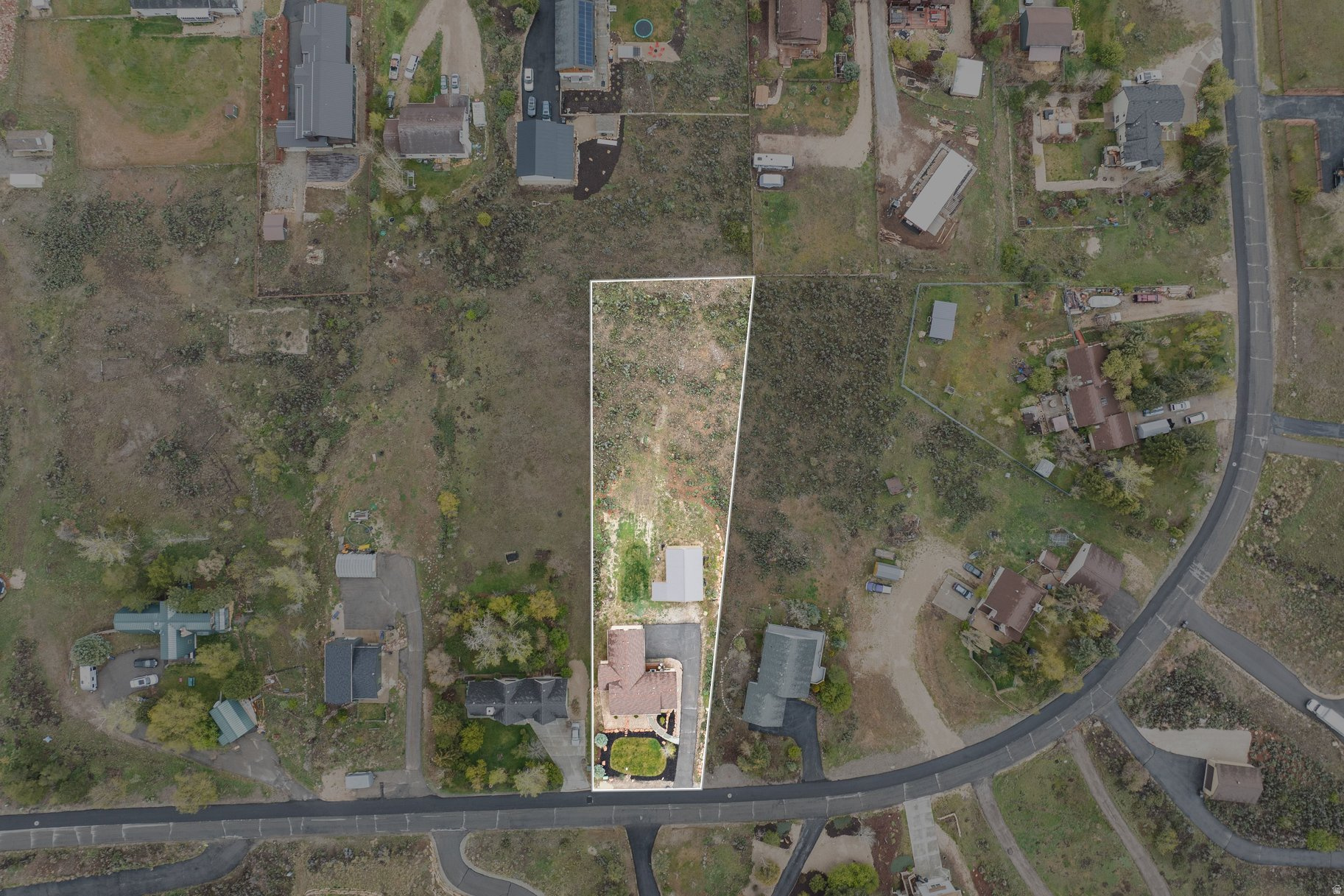 main property photo 25