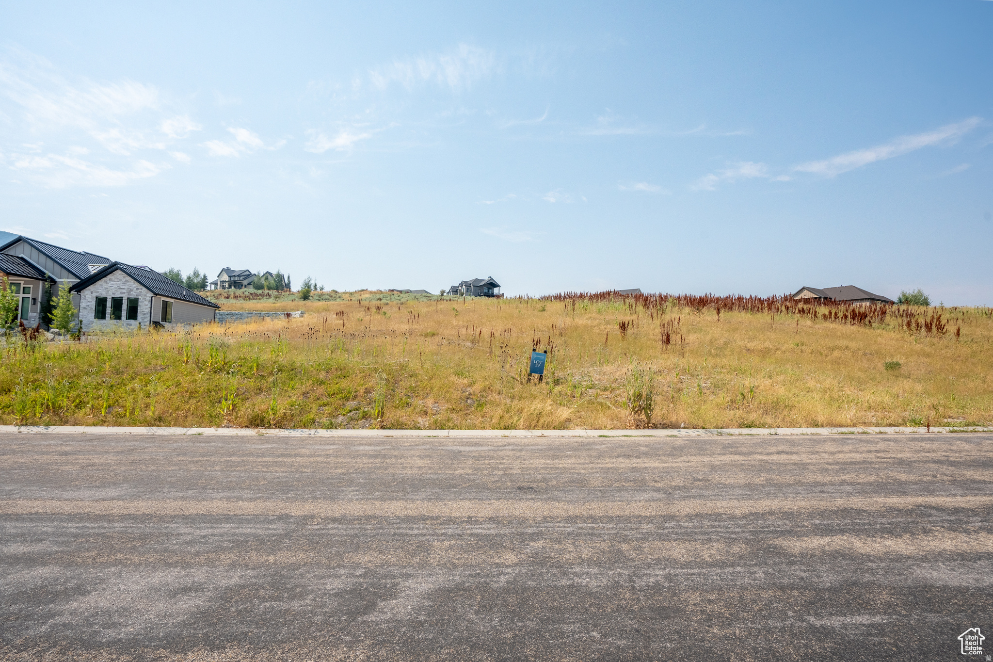 main property photo 12
