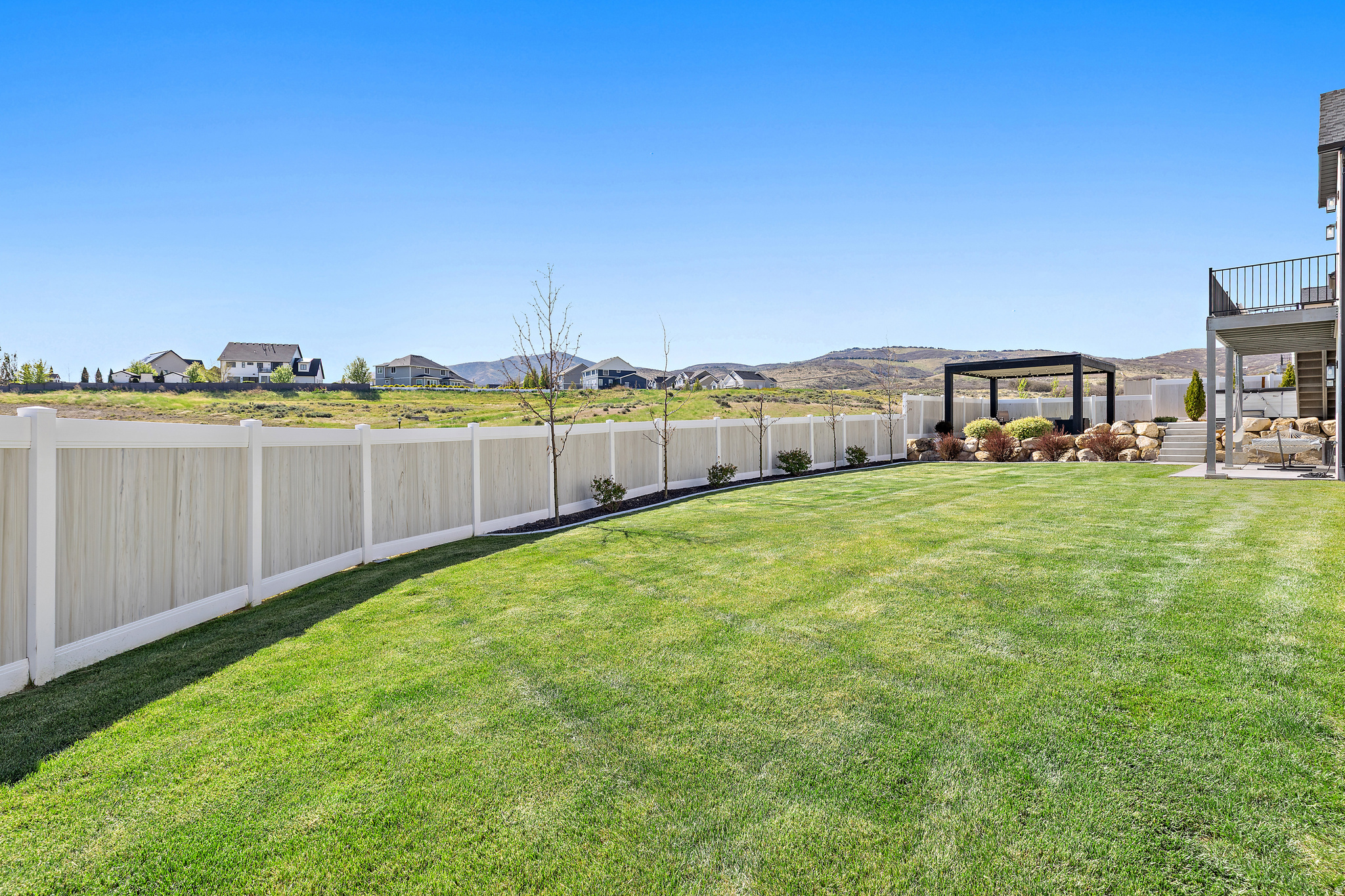 main property photo 50
